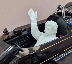 1/8 Driver Pilota Figure e Decals per Lotus 97T 1985 TBM8 - Picture 1 of 2
