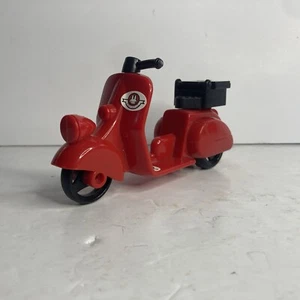 scooter les petits malins sylvanian Families Mapple Town Post Office Bandai 1986 - Imagen 1 de 7