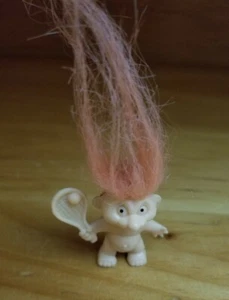 Vintage KO Plastic Tennis Troll Doll Pencil Topper Toy Figure PVC Mini Figurine - Picture 1 of 2