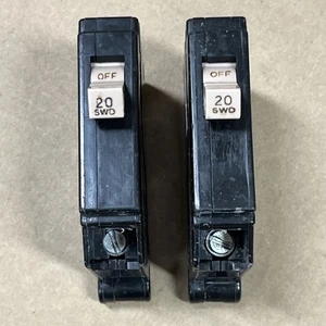 CANTIDAD 2) Martillo cortador CH120 20 amperios 1 polo 120/240 V tipo CH interruptor pie P astillado - Imagen 1 de 7