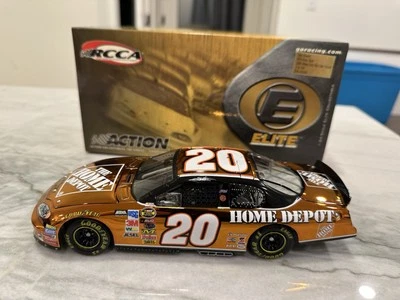 Tony Stewart 2005 Home Depot Color Chrome ELITE Nascar 1/24 Diecast Action #20 - Image 1 of 4