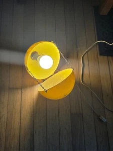 Vintage Yellow Plastic Grow Light Lite Hanging Planter Swag Yellow - Picture 1 of 7