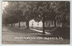 Carte postale RPPC Rues de terre du Nord et des eaux à Ulysse, Pennsylvanie. - Photo 1/2