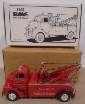 FIRST GEAR #10-1017 HUBBARD AUTO CENTER 1952 GMC HEAVY DUTY WRECKER NEW - Image 1 of 4