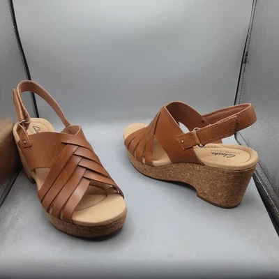 Sandalias Clarks Giselle Glow para mujer 9W cuero tostado con correa A156 Foto 1 de 4