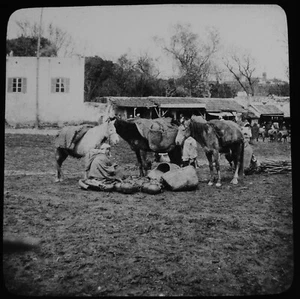 A POTTERY SELLER TANGIER MOROCCO C1910 ANTIQUE Magic Lantern Slide PHOTO - Picture 1 of 3