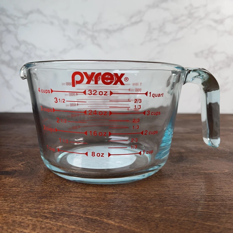 PYREX Measuring 4 Cup 32 Oz Glass Clear Red