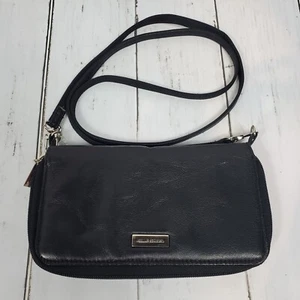 Pelle Studio Women’s Crossbody Purse Black Leather Zip Up Organizer Lightweight - Picture 1 of 10