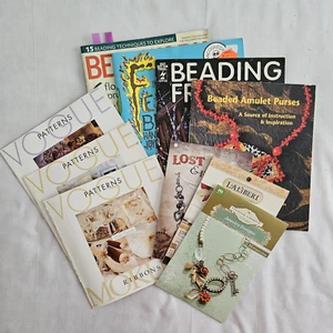 Menge 10 Perlentechniken und Muster Hefte, Vogue, Amulett Geldbörsen, Peyote - Bild 1 von 11
