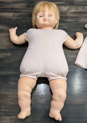 "Muñeca Vogue Baby Dear One 1965 22"" cabello rubio ojos verdes - Cryer Box funciona" Foto 1 de 4