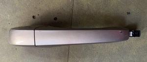09 Chrysler Town & Country Exterior Handle Rear Side Sliding Door Passenger Rh - Picture 1 of 5