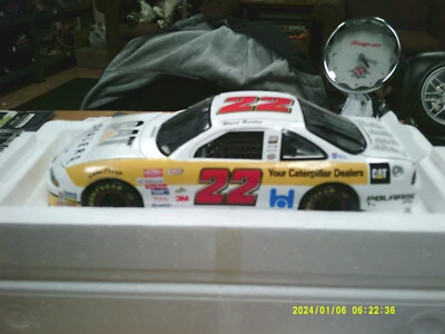 1/18 PROSHOP WARD BUTON #22 CAT GRAND PRIX - Изображение 1 из 4