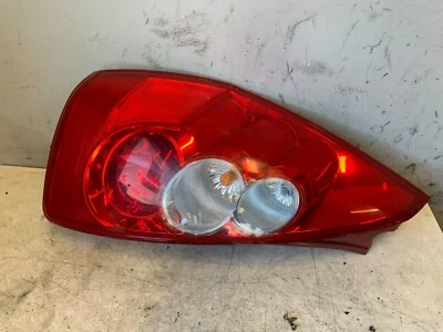 Luz trasera izquierda Mazda 2008 5 pasajeros C23551160 Foto 1 de 4