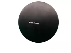 Harman Kardon Onyx Studio 3 Tragbarer Bluetooth Lautsprecher, schwarz, getragen - Bild 1 von 5
