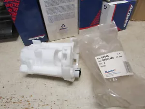 NOS Genuine GM Fuel Filter 88969125 - Picture 1 of 1