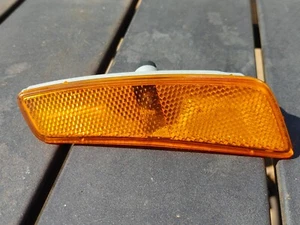 2008-2009 PONTIAC G8 GT GXP LEFT FRONT SIDE MARKER LIGHT 92215972 AMBER OEM - Picture 1 of 6