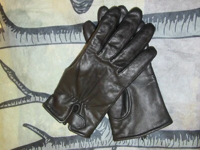 Vintage Women's Black Leather Lined Driving Gloves M - Image 1 of 4
