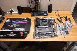 MSI MPG X570S Carbon MAX WiFi Gaming Motherboard (ATX, AMD, Socket AM4. DDR4, - Afbeelding 1 van 8