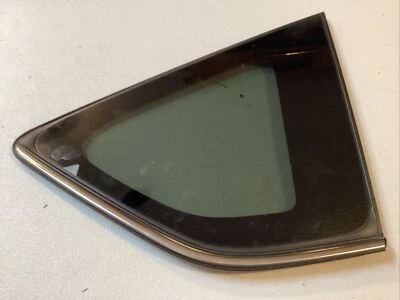 Toyota Rav 4 IV A4 2.5 híbrido 4x4 AVA44 2016 ventana trasera derecha usado Foto 1 de 4