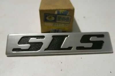 Emblema maletero peugeot 304 "SLS" - Monograma - 866134 Foto 1 de 4