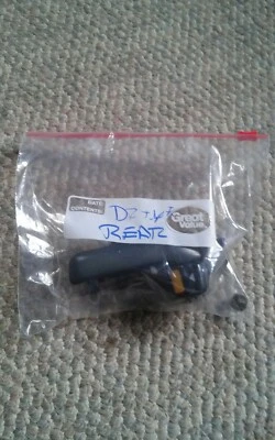 Toyota Camry 1993 manija de cerradura de puerta lado del conductor trasero  Foto 1 de 4