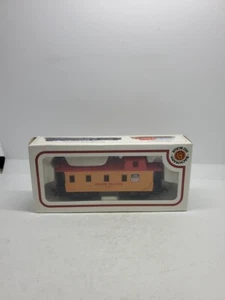 Bachmann Union Pacific Caboose #207 UP HO Scale - Picture 1 of 10