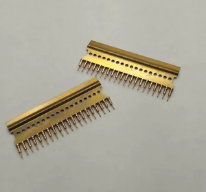 2 STCK. Kontaktleiste auf einem Metallband von 20 Kontakten 2,54mm Assmann APC 103G - Bild 1 von 2