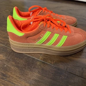Adidas Gazelle Bold Solar Orange Green Size 7 EUC, Worn 2X - Picture 1 of 7