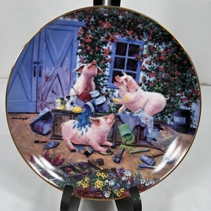 Pigmentation Pigs In Bloom~The Danbury Mint Pig Plate A6496 - Picture 1 of 17