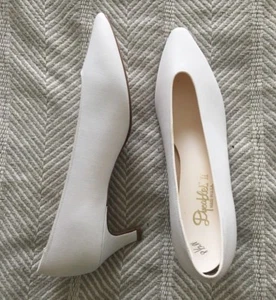 White Heels Dyeables II Classic Pumps Size 8.5 Vintage Undyed NEW Dead Stock - Picture 1 of 8