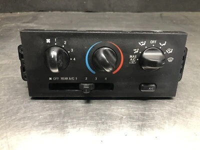 Nissan Quest SE GXE 1999-2002 calefacción aire acondicionado temperatura climatización aire trasero Foto 1 de 4