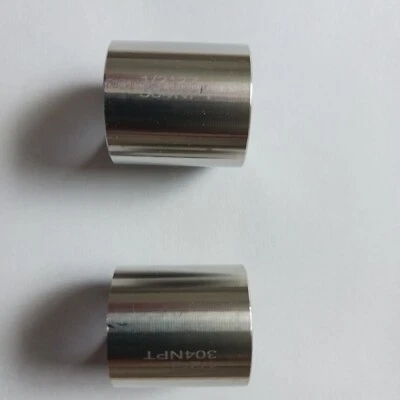1/2" 150 Female (NPT) Full Coupling 304 Stainless Steel Coupler Quantity x2 - Image 1 of 2