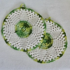 VTG Set 2 Of Handmade Crocheted Pot Holders Double Sided Cream Green 6” - Picture 1 of 7