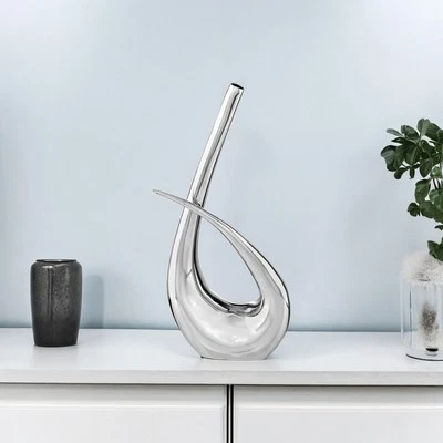 Jarrón de mesa abstracto moderno de aluminio plateado de 20" Foto 1 de 4