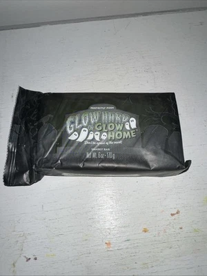 Perfectly Posh ~ Glow Hard or Glow Home ~ Snarky Bar ~ 6 oz ~ New ~ Retired - Image 1 of 3