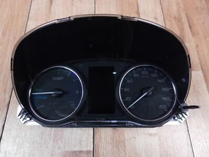 Mitsubishi Outlander III 2.4 PHEV counter cluster meter tacho 8100C839 - Picture 1 of 3