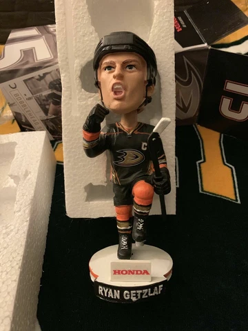Ryan Getzlaf #15 Bobblehead Anaheim Ducks 10/28/16 SGA NIB Limited Edition Cover