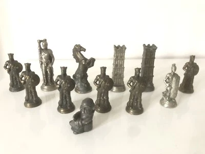 Rare - Piéces figurines de jeu d'échec ancien en métal dense collection vintage - Photo 1/4