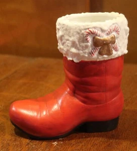 Maceta de cerámica vintage roja y blanca Santa Boot Hobbyist cerámica 1982 - Imagen 1 de 5