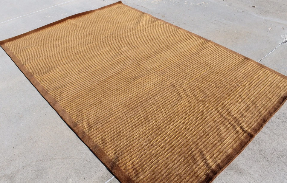 R4230 Green Color Geometrical Design Tibetan Woolen Rug 6 X 9' Handmade in Nepal