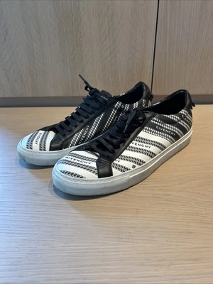Tênis baixo Givenchy masculino tamanho 44 - Imagem 1 de 4