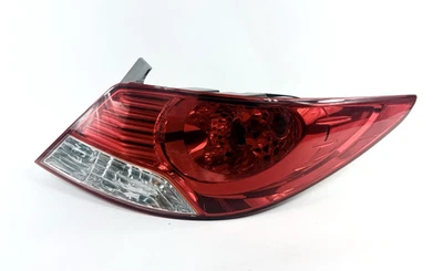 2012-2014 现代口音轿车右右手乘客外尾灯原始设备制造商 — 第 1/4 张图片