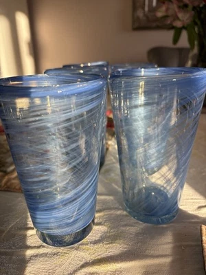 Gafas sopladas a mano, juego de seis, remolino azul Foto 1 de 4