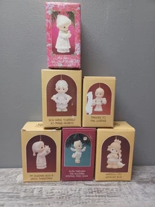 Lot 9 Vintage Precious Moments Christmas Ornaments - Picture 1 of 9