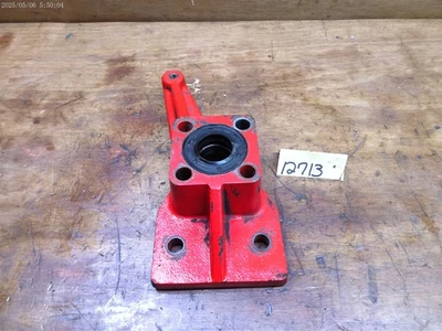 GRAVELY 12-G 14-G 16-G  LEFT AXLE BEARING RETAINER CARRIER 042976 08760200 - Image 1 of 4