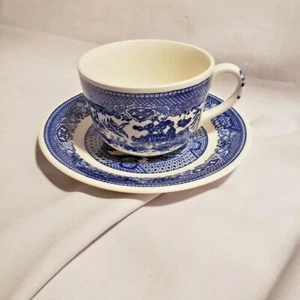 Blue Willow Coffee Cup and Saucer  Great condition Mis-Matched - Picture 1 of 3