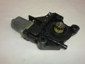 Ford Focus II 2 DA3 Fensterhebermotor vorne links VL 0130822217 B1B4263 - Bild 1 von 2