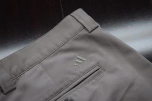 Adidas Golf Shorts Beige Pleated Performance Athletic Mens Size 38 - Picture 1 of 5