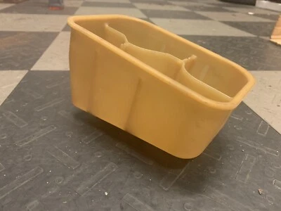 1985-1987 Buick RoadMaster Station Wagon POWERMASTER Brake Booster RESERVOIR GM  - Image 1 of 4