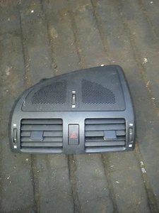 TOYOTA AVENSIS TR 09-10-11-12 REJILLAS DE VENTILACIÓN DEL TABLERO CENTRAL SUPERIOR  - Imagen 1 de 1